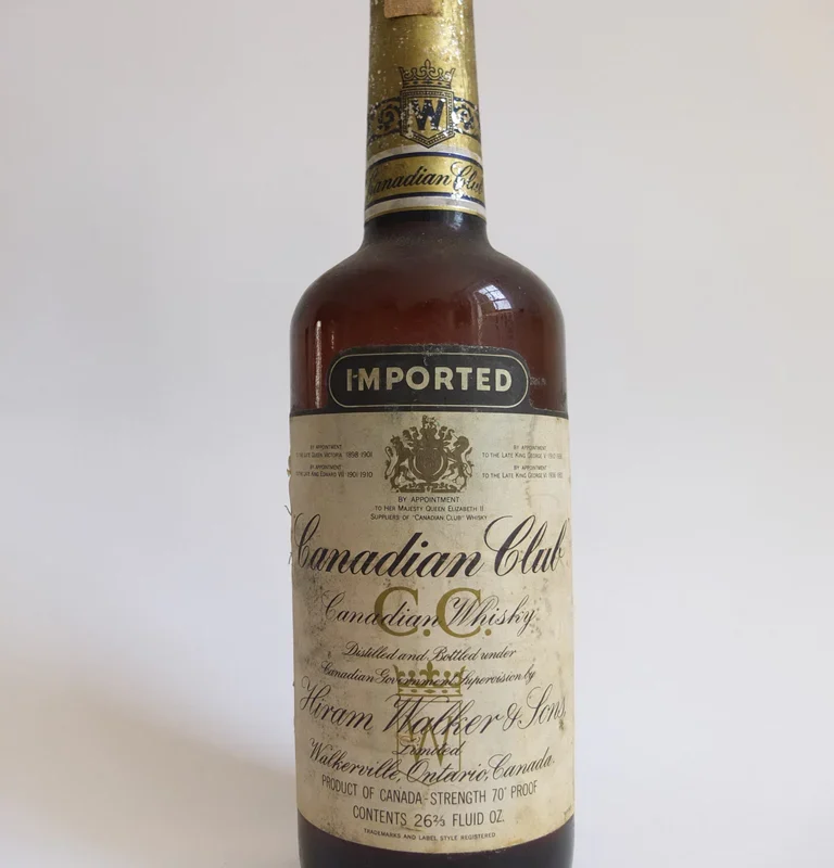 Canadian Club 6YO Blended Canadian Whisky - Distilled 1968, Bottled 1974 (43.4%, 75cl)